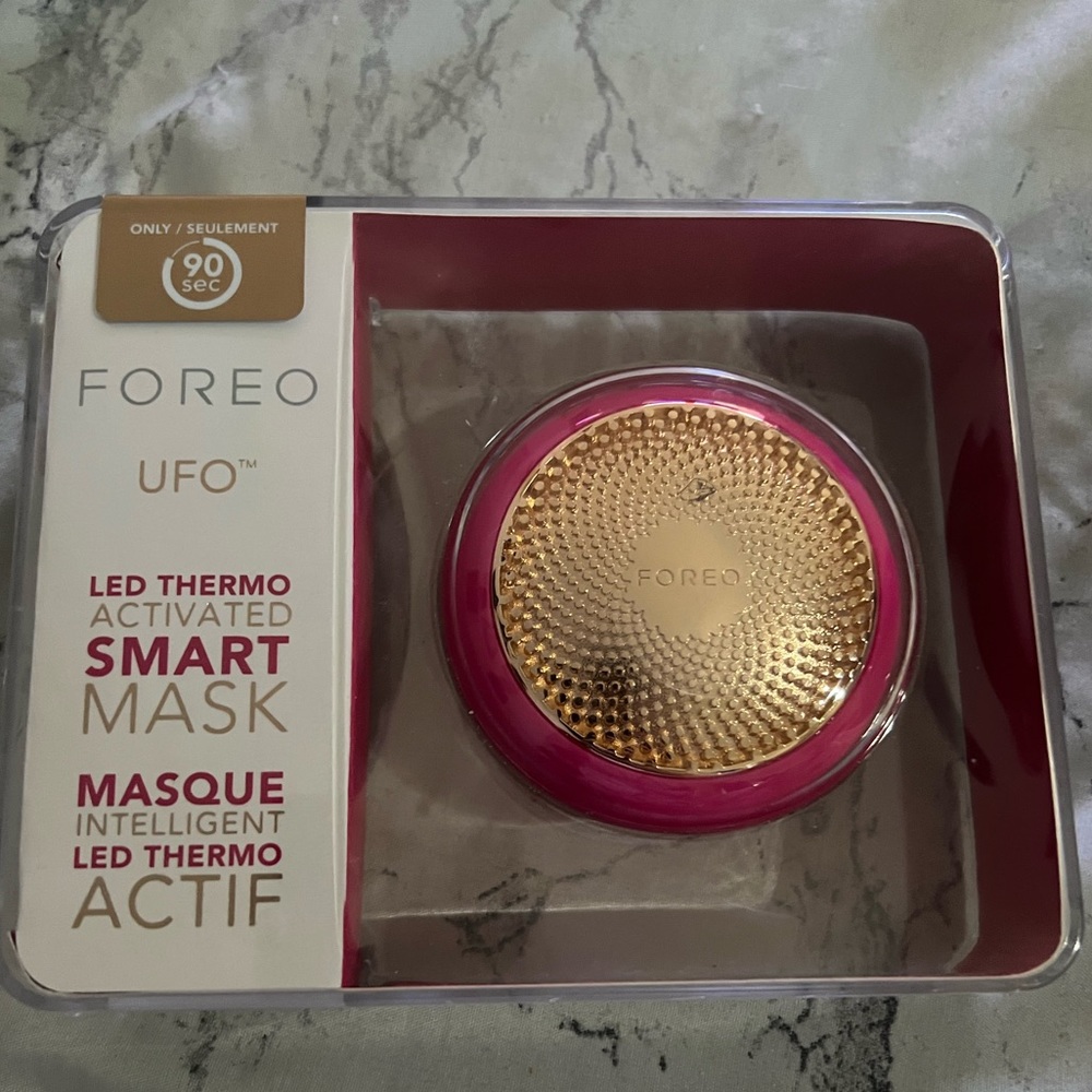 Brand new Foreo UFO LED thermo activated smart mask  device.